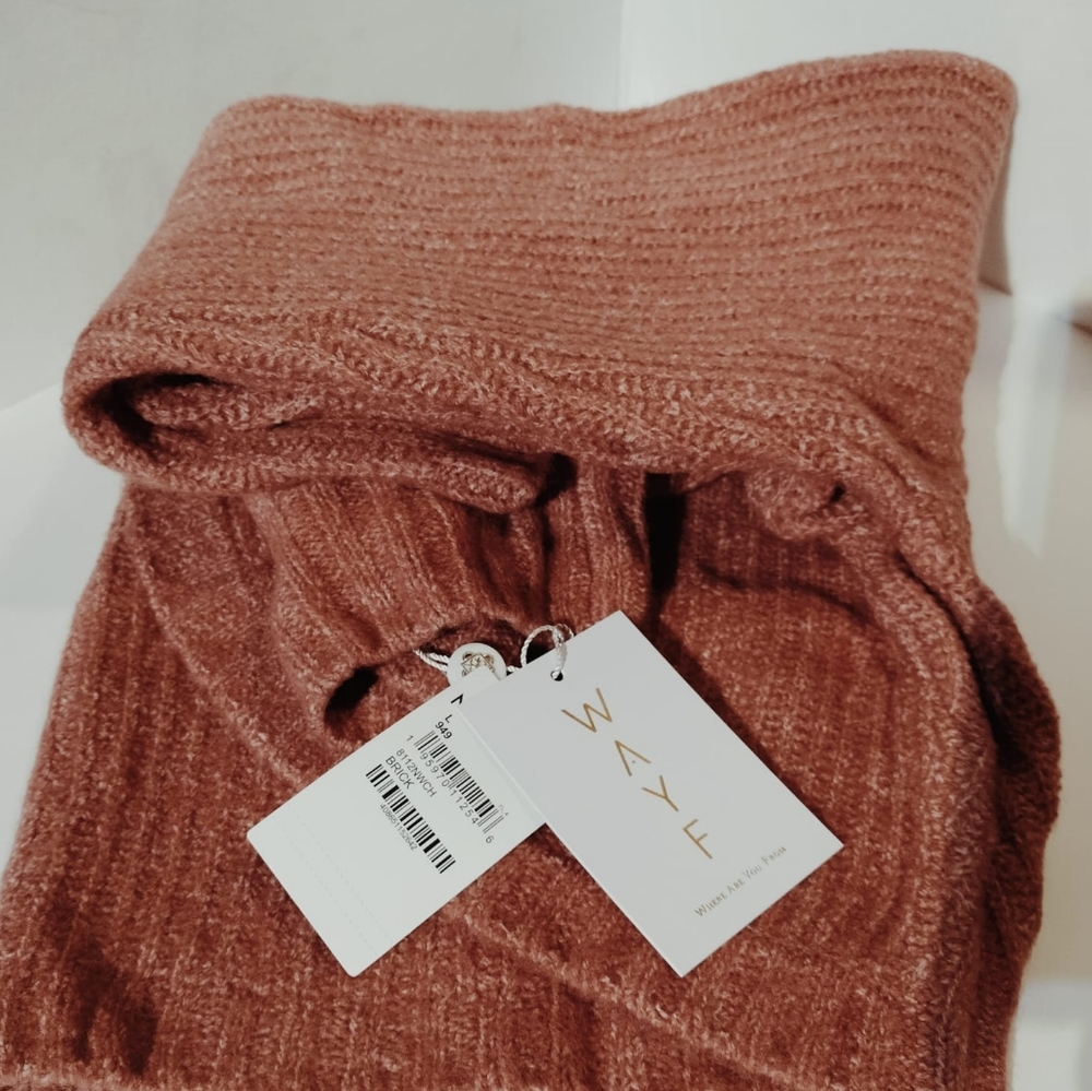 WAYF Marley Tulip Back Mock Neck Sweater. Size L. New with tag - Picture 2 of 9
